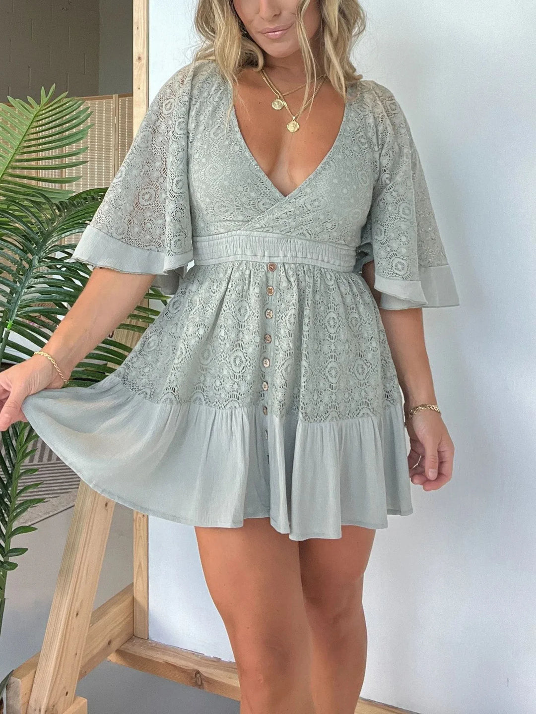 V Neck Lace Patchwork Bat Sleeve Mini Dresses