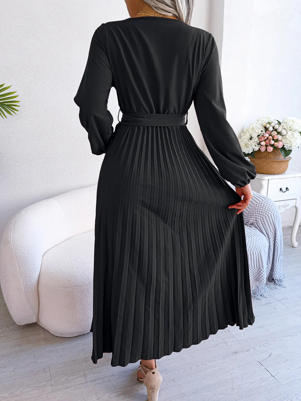 Temperament cross V-neck big swing pleated long Dresses