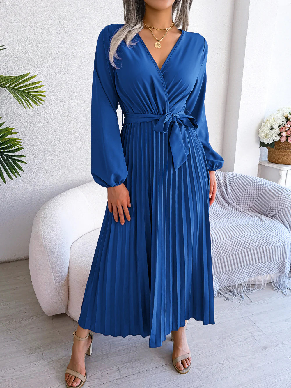Temperament cross V-neck big swing pleated long Dresses