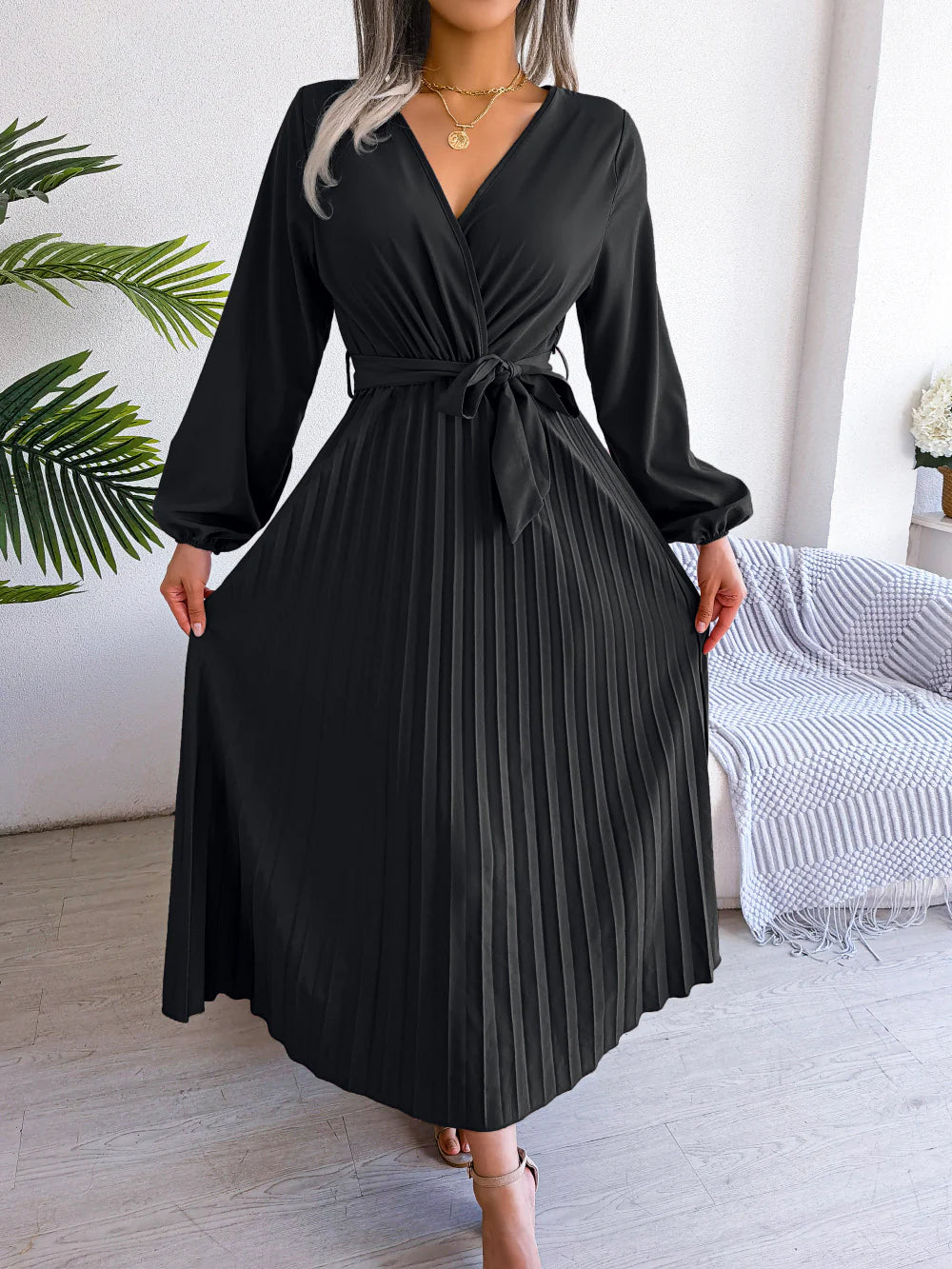 Temperament cross V-neck big swing pleated long Dresses